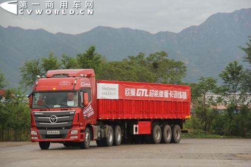 試駕現(xiàn)場.jpg