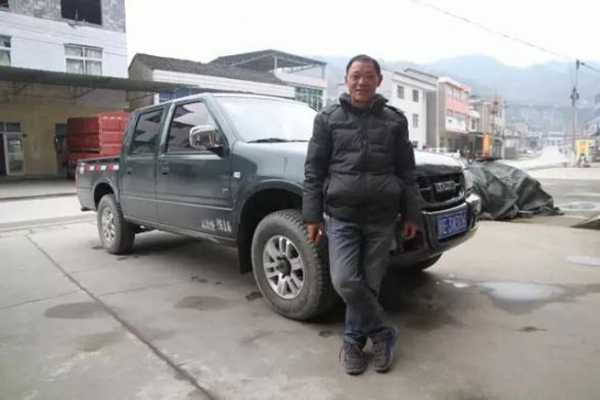 DƬ30.jpg