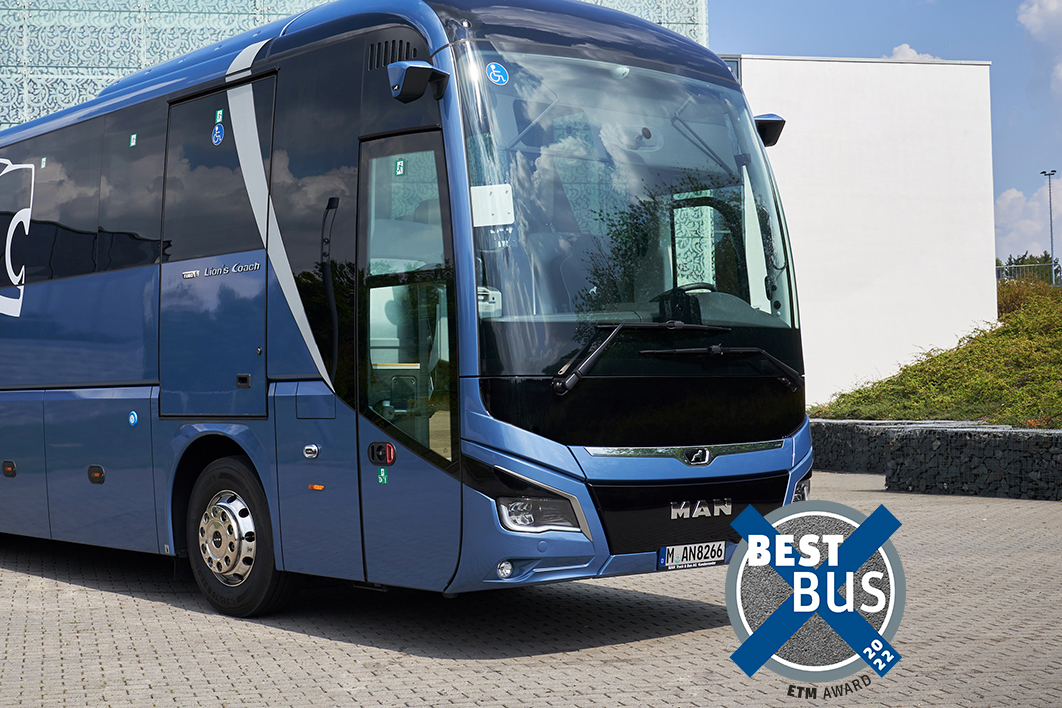 D3Lion's Coach@ÿ܇eM܊.jpg