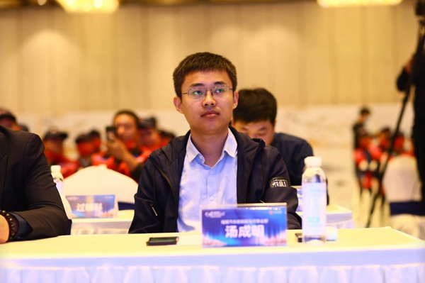 DƬ15.jpg