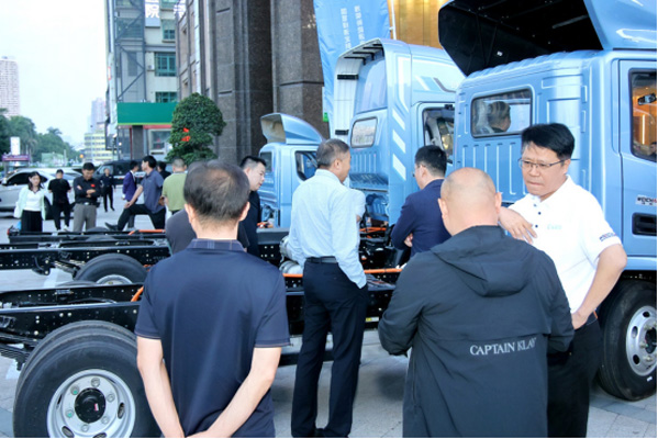 H{(ln) × (gu)۾GԴ2166.jpg