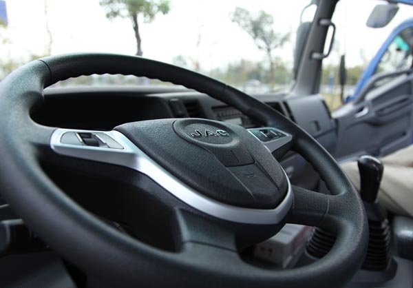 JAC 320.jpg