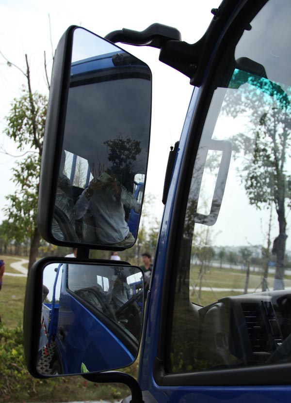 JAC 318.jpg