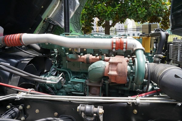 DƬ18.jpg